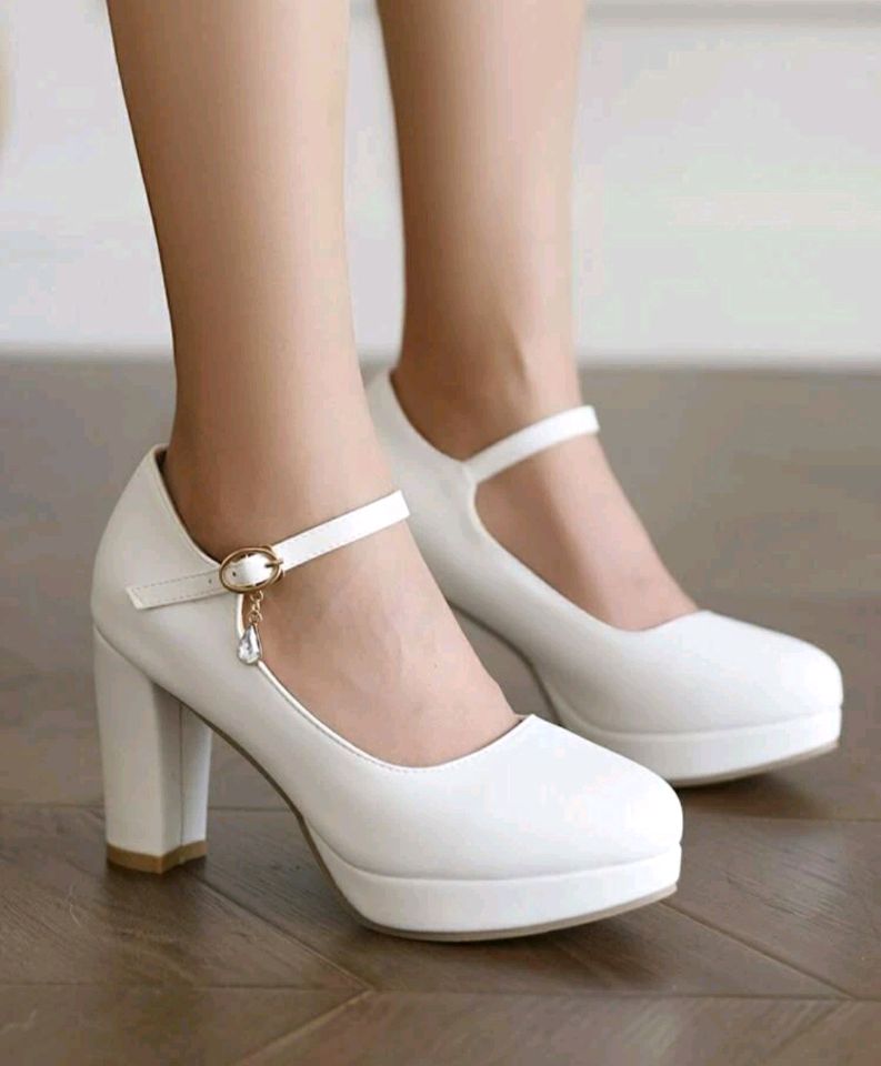 Women Closed Shoes - Bob Adams Omec Online Smart Shop